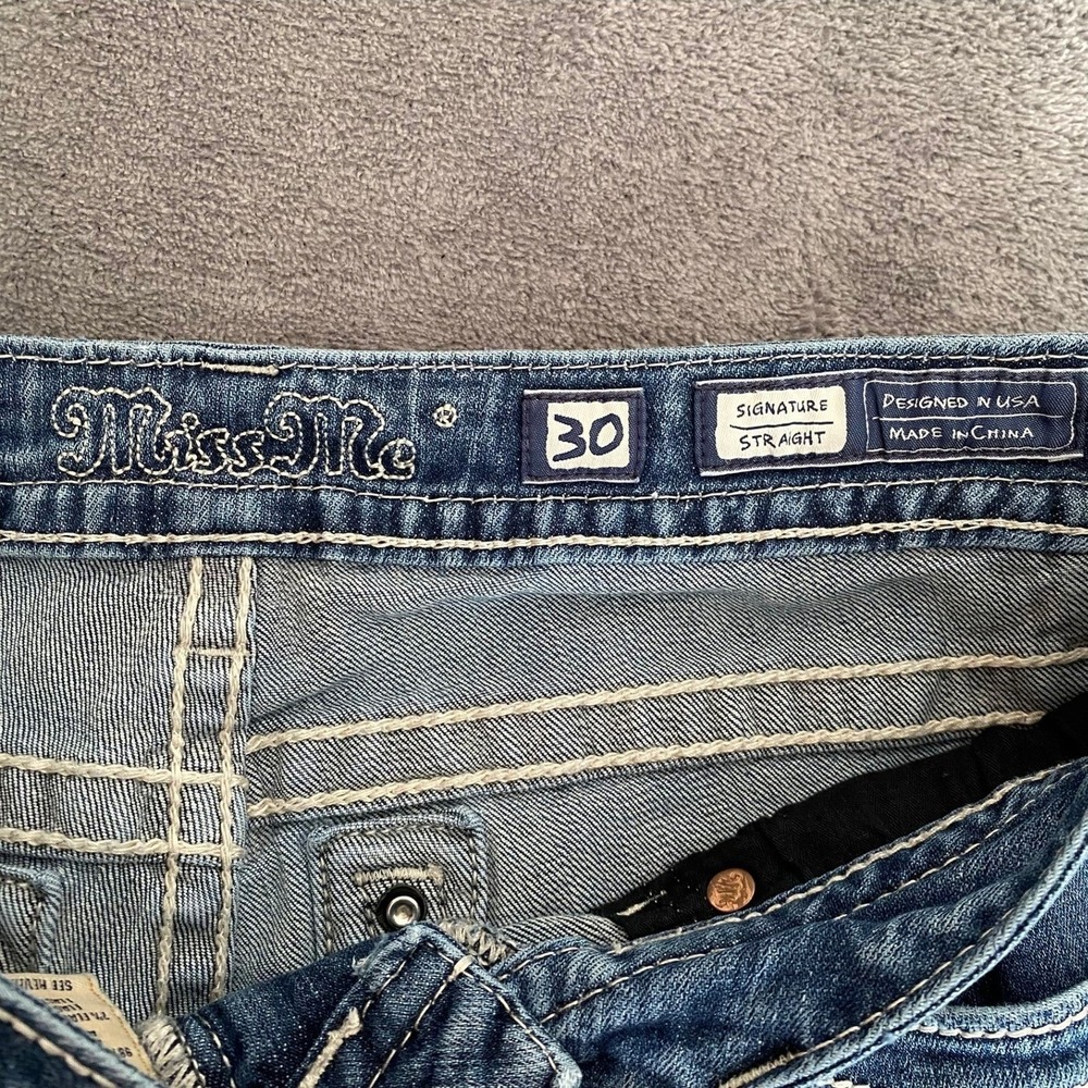 Miss Me Signature Straight Jeans 30x33 Blue Embroidered Sequin Low Rise Denim - Picture 16 of 16